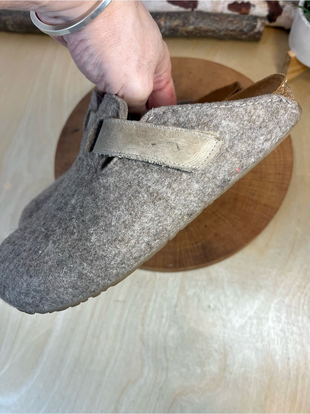 Haflinger Tan Wool Felt Clogs - Adjustable Strap - Size 39 (US 8) - Picture 14 of 16